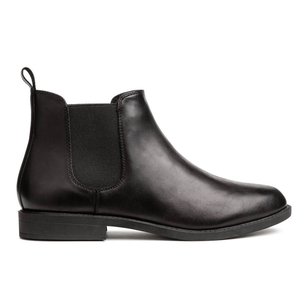 NWT H&M Premium Quality Black Suede Boot Size 5.5